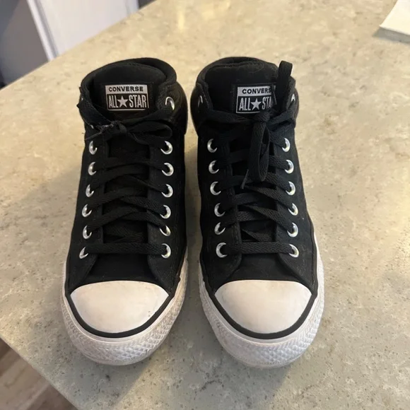 Converse All Star Sneakers (size 8 men) - Picture 3 of 5